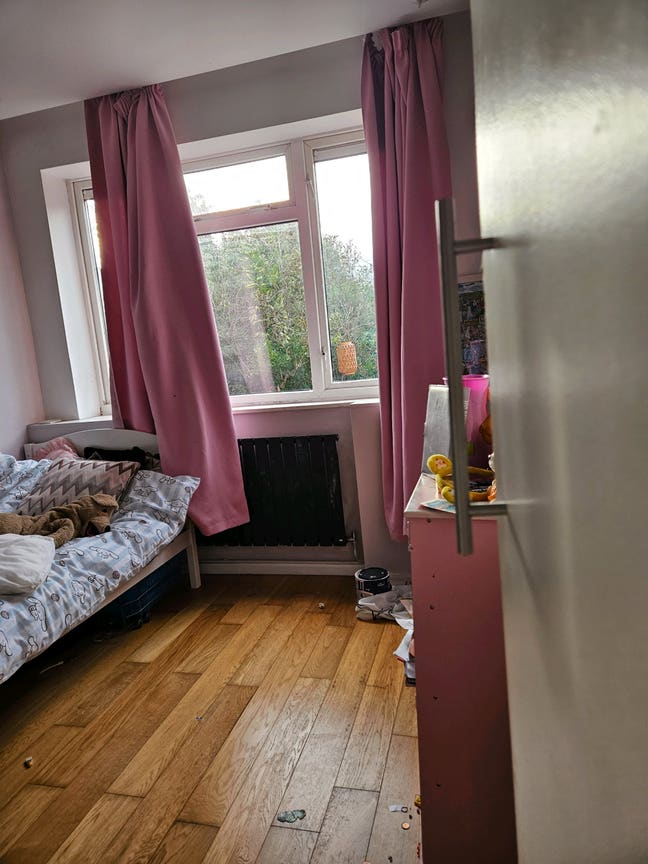 Double room furnish/unfurnish for single/couple Main Photo