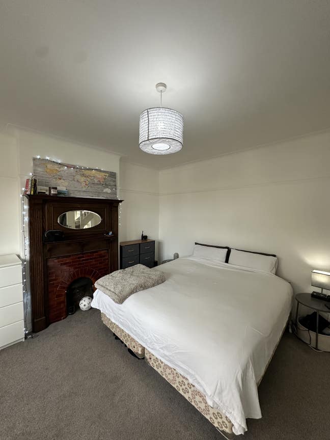 Large double room in 4 bed house. SW London Balham Main Photo