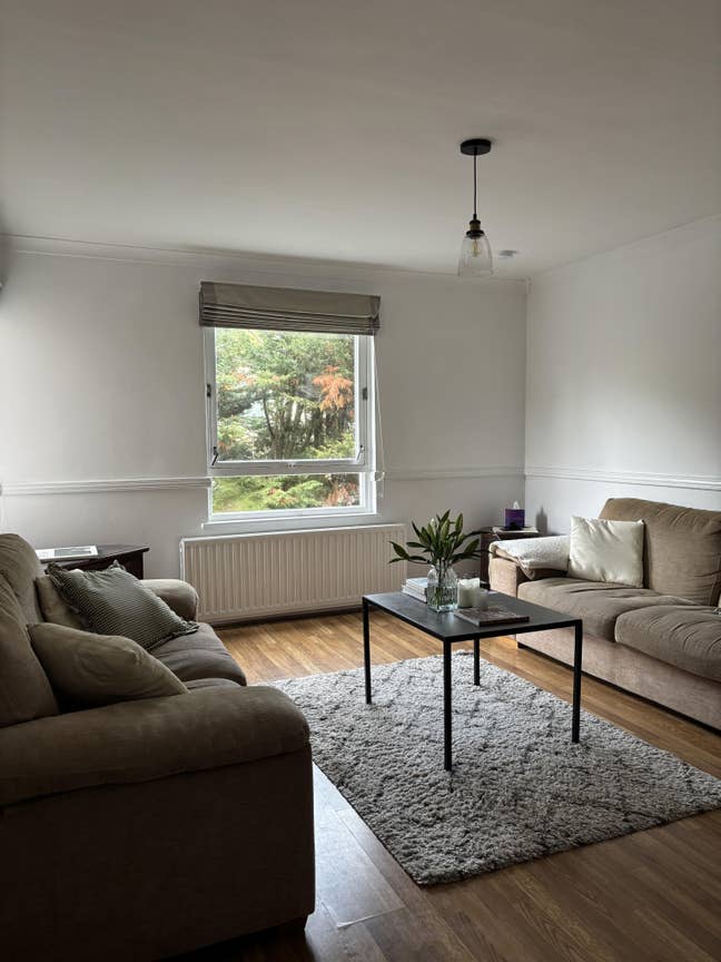 Sunny Cozy Flat Perfect for Couples or Singles Main Photo