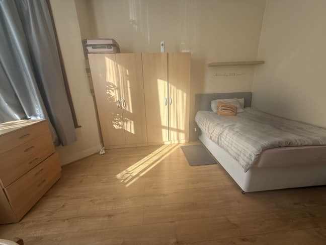 ✨ Double Room Available – N8 (Fairfax road) Main Photo