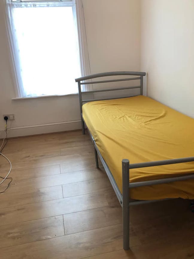 Single room in a house near to Stratford Main Photo