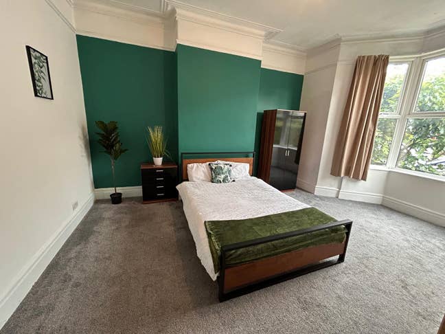 Furnished Double Bedroom in DN5 Main Photo