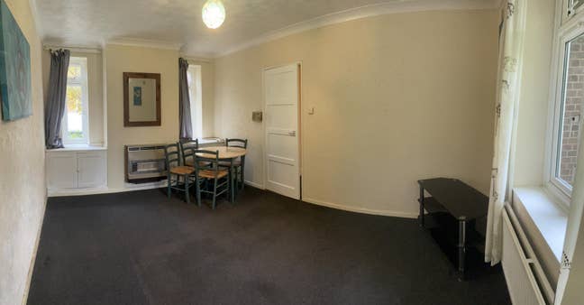 Spacious One Bedroom Flat Close to the City Centre Main Photo