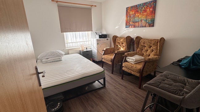 Double bedroom for rent Main Photo