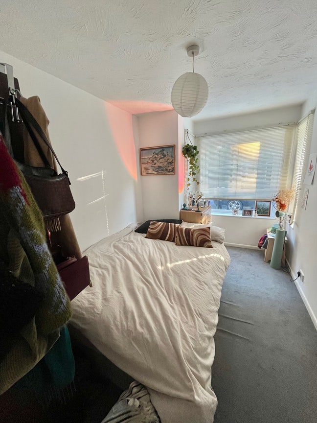 Cosy Double Room in a Friendly Household Main Photo