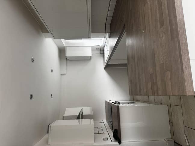 Modern spacious double rooms in new home  Main Photo