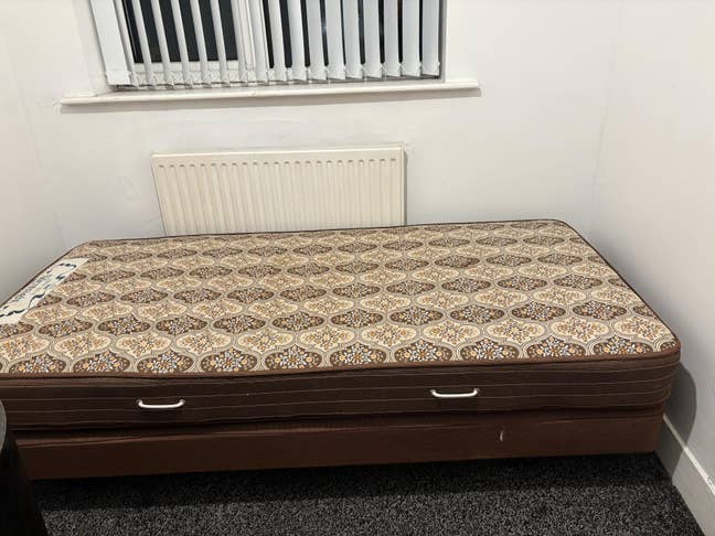 Spacious single room in Aylesbury  Main Photo