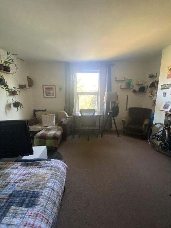 Big Beautiful Furnished Bedroom For Rent Main Photo