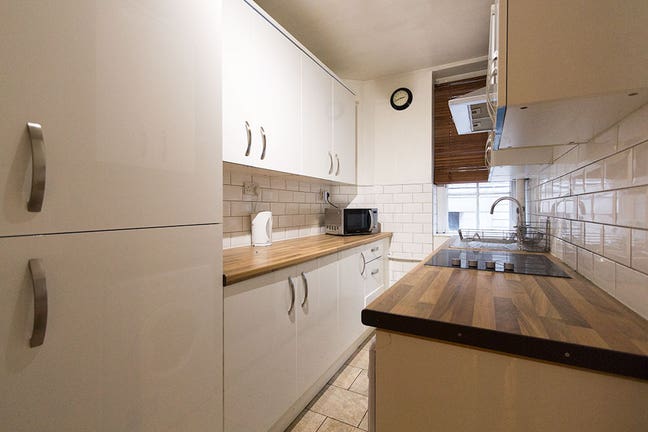 3 Bed Flat in Bayswater, W2 Main Photo