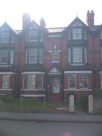 Ground floor spacious room in West Didsbury Main Photo