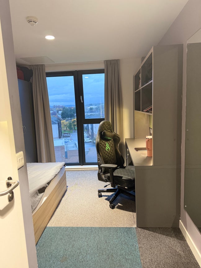 No deposit  En-suite double room Main Photo