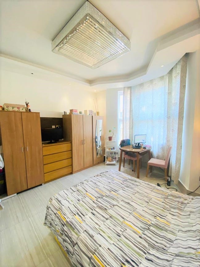 Move-In Ready Room on Newton Ave – Bills Included Main Photo