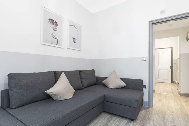 1 bedroom - 10 Nevern Road, SW5 9PJ Main Photo