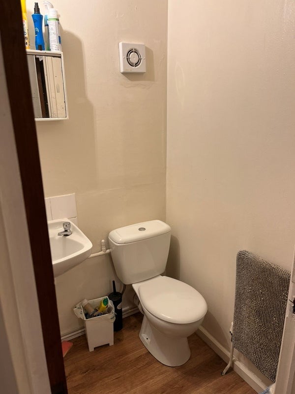 Bright double room available!🌞 Main Photo