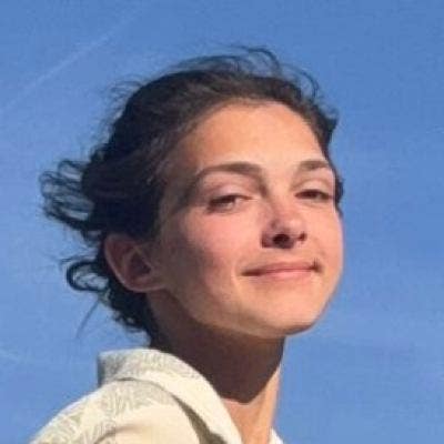 Looking for friendly, creative and kind people :) Main Photo