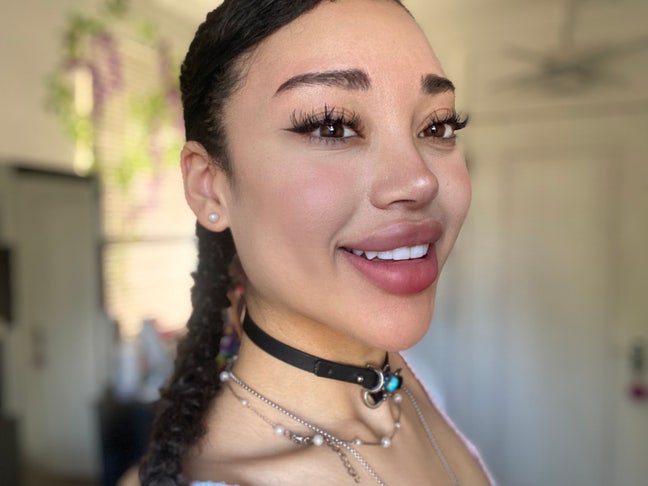 French female, aged 25 available anytime  Main Photo