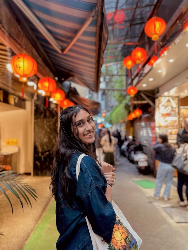 24y Female - Seeking January Move-In Main Photo