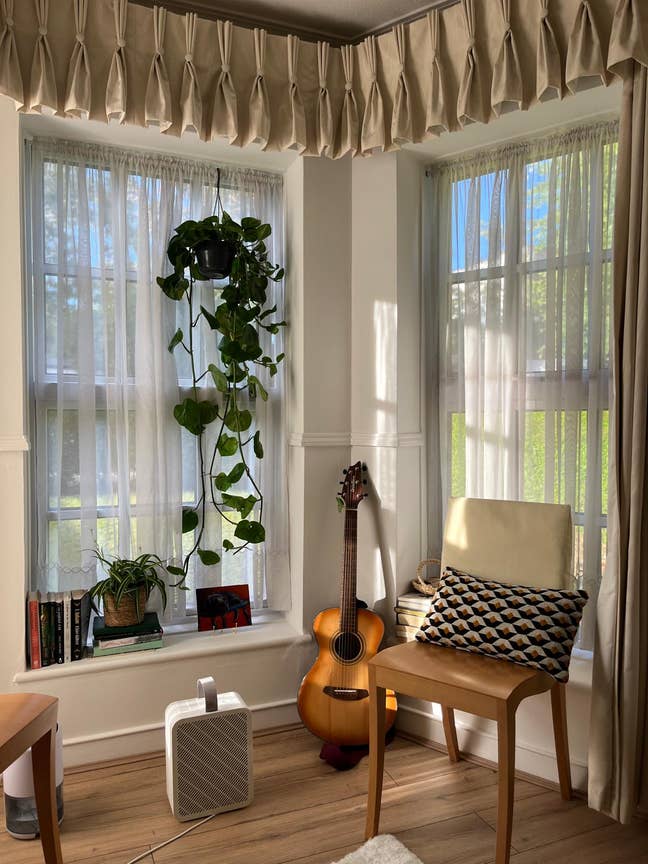 Airy ground floor flat next to station, London Main Photo