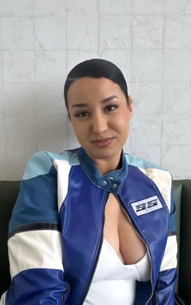 26 year old Female seeks an en-suite Main Photo