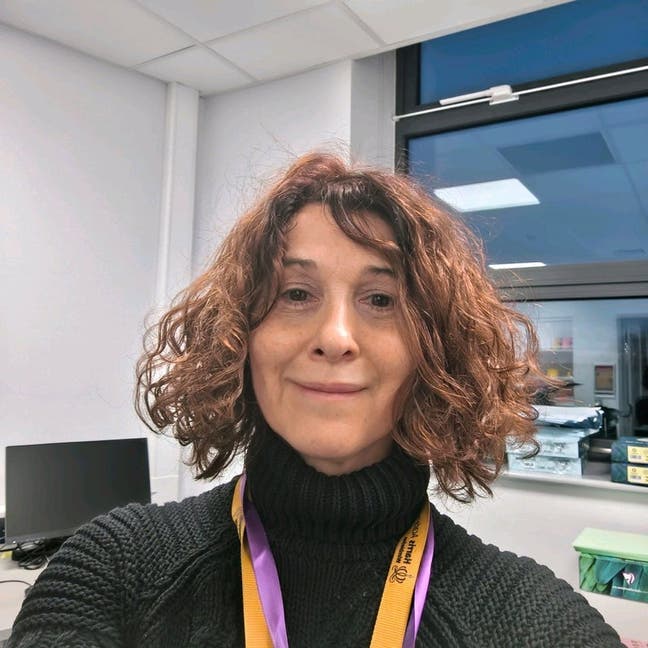 Kind and friendly professional searching for a p Main Photo