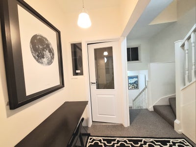 Spacious large double room near Notting Hill Main Photo