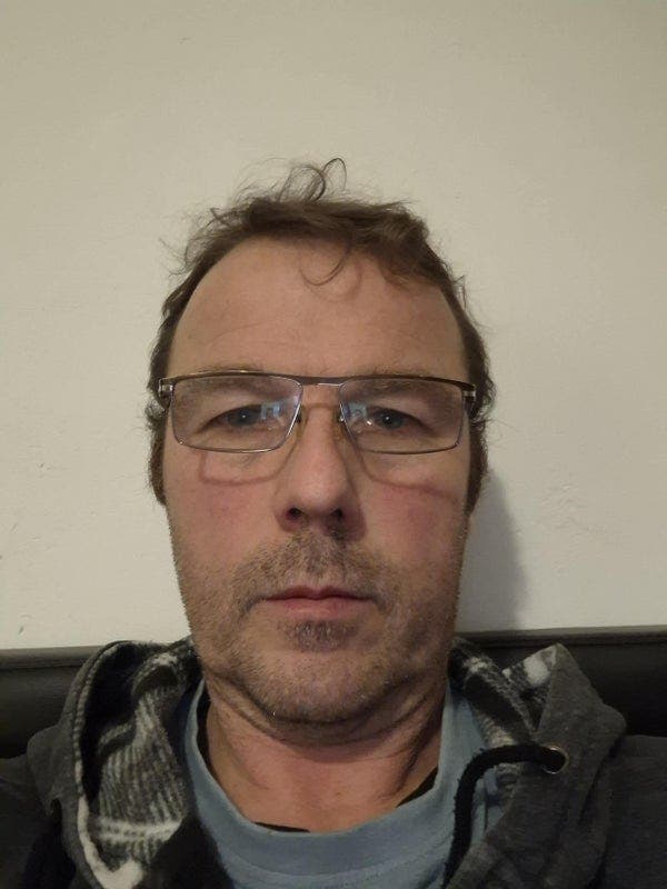 Professional Male seeks a single or double room Main Photo