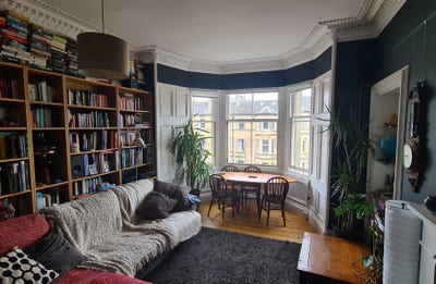 Beautiful central Edinburgh room -private bathroom Main Photo