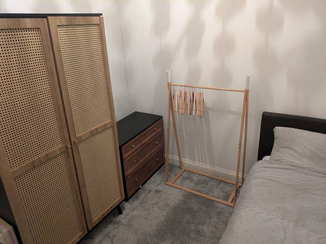 Sunlit double bedroom To Let in a Houseshare  Main Photo