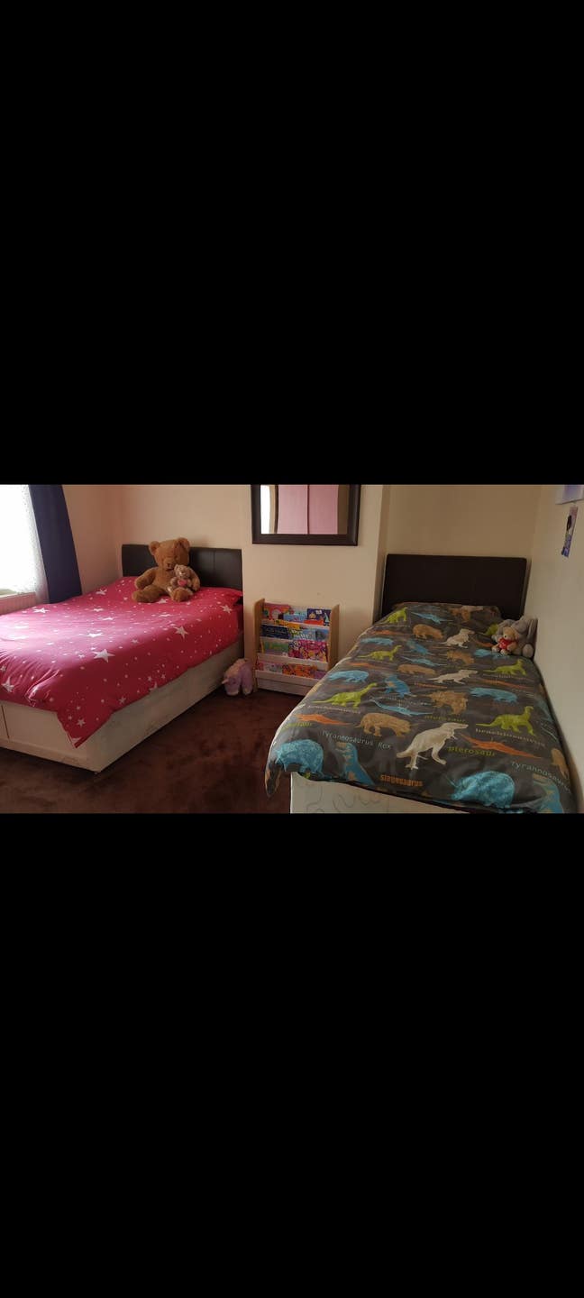 Room available for Female tenant Main Photo