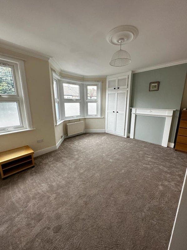 Double/Twin Room for 2 People Moving in Together Main Photo