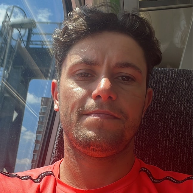 Professional Male seeks a double room Main Photo