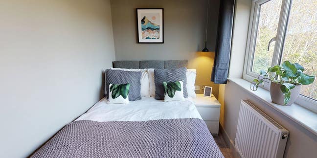 Stunning Double Room with ensuite & seating area Main Photo