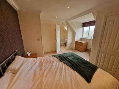Beautiful Rooms Crawley Main Photo