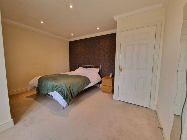 Beautiful Rooms Crawley Main Photo