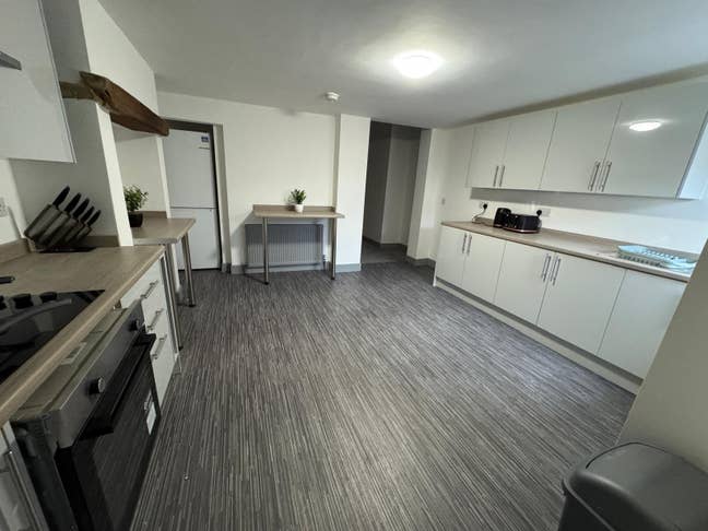 All-En‑Suite 4‑Bed HMO – Crewe CW1 Main Photo