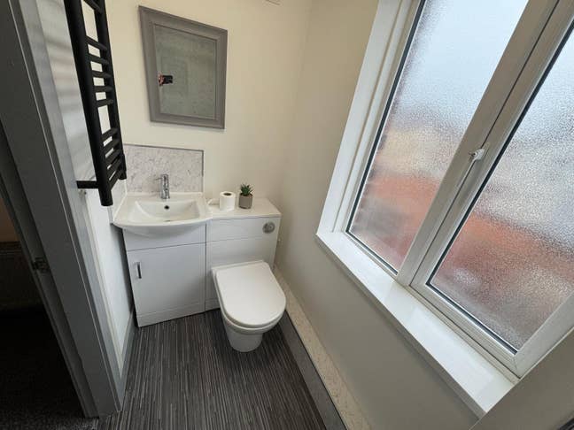 All-En‑Suite 4‑Bed HMO – Crewe CW1 Main Photo