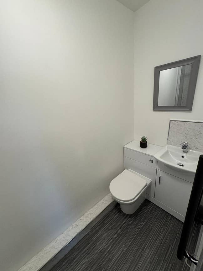 All-En‑Suite 4‑Bed HMO – Crewe CW1 Main Photo