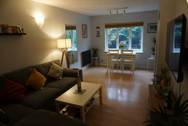 Modern Two Bedroom Flat in Tooting Main Photo