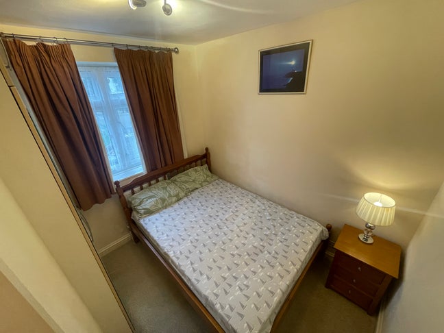 Excellent location! Warm, clean and happy home Main Photo