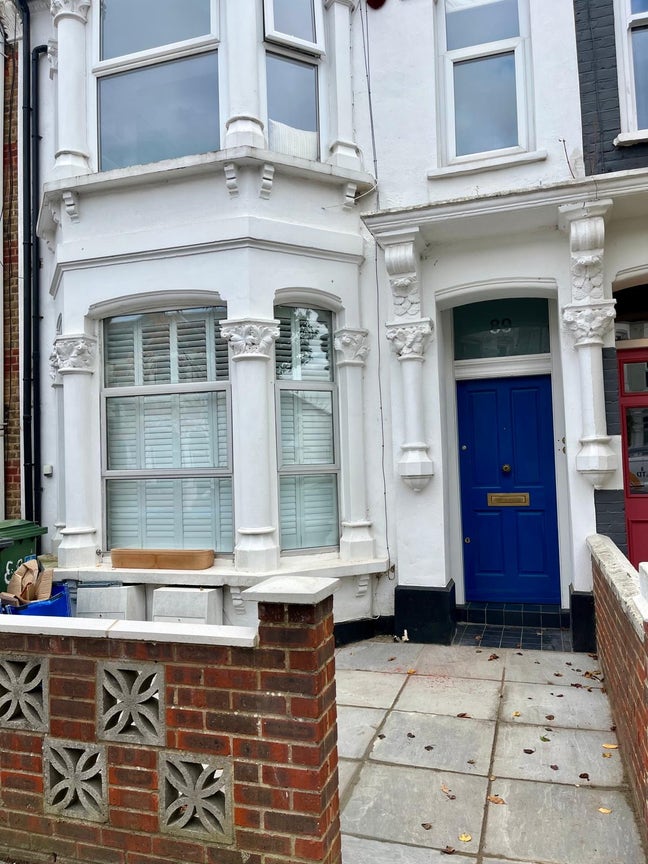 Double Room in a newly Refurbished flat Main Photo