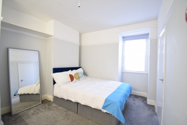 Fast London Commute –  Bills Included Main Photo