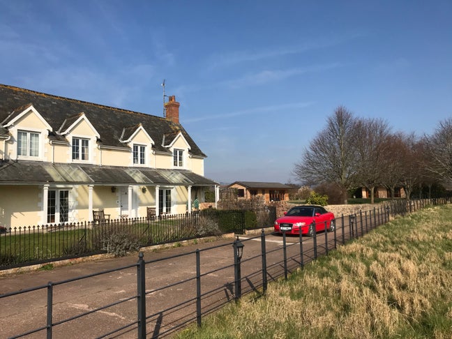 Country House Main Photo