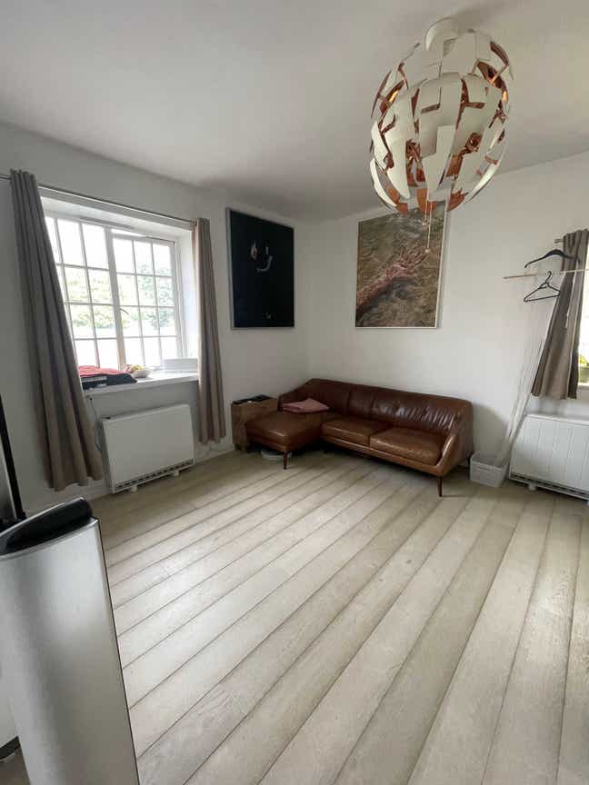 Bright Single Room Available in Modern 2-Bedroom F Main Photo