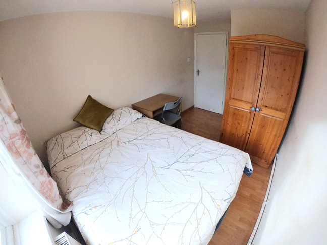 NEW TODAY! Cosy Room Ladbroke Grove!   Main Photo