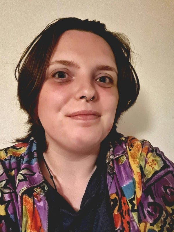 Professional Female seeks a double room Main Photo