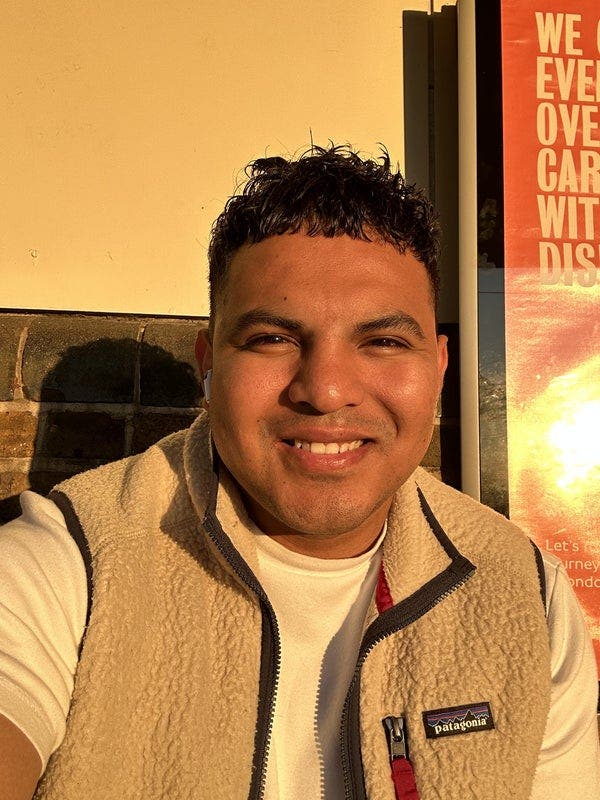 Professional Male seeks a double room Main Photo