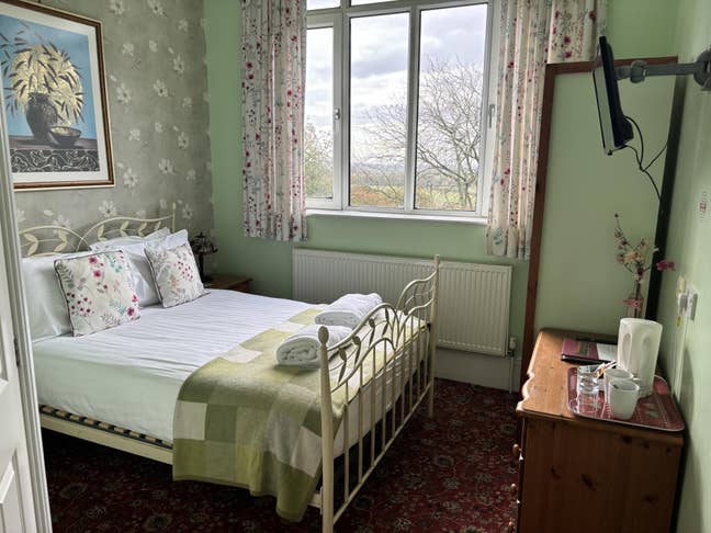 Rooms to Rent in Large House Main Photo