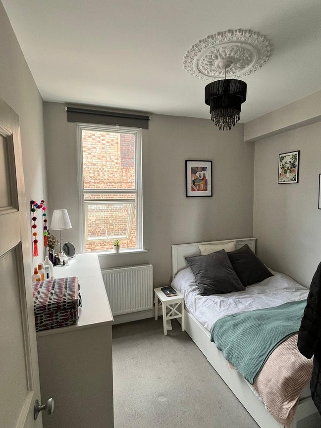 Double room in beautiful Balham with terrace Main Photo