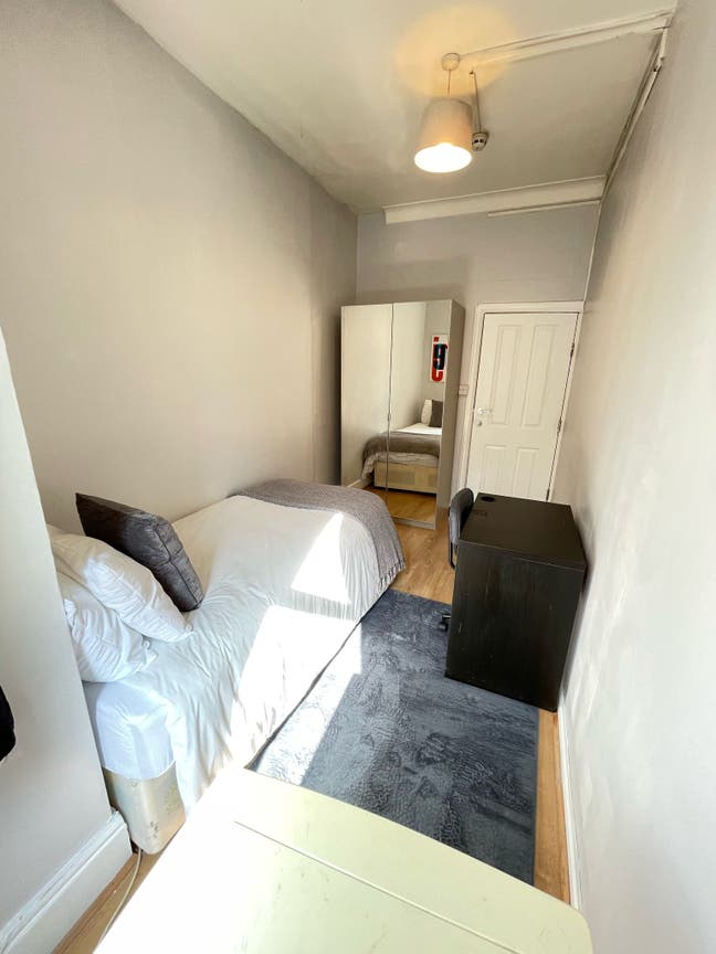 Lovely Room in Dalston N16 - All Bills Included Main Photo