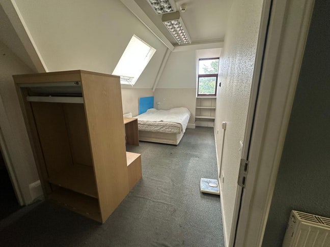 Various sized rooms to suit all budgets  Main Photo